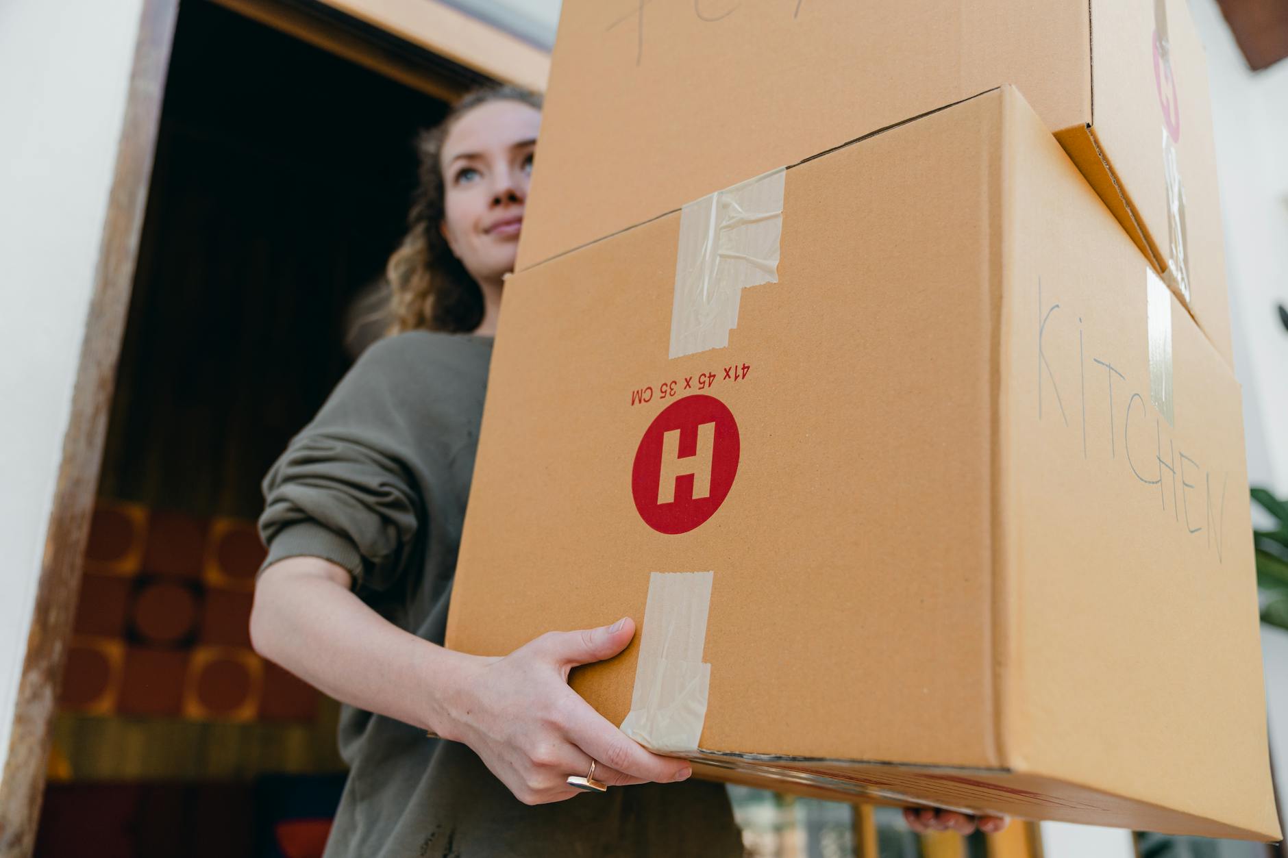 Életvégi vagyontárgyak és emlékek felszámolása: Hogyan szelektálj érzelmi teher nélkül, mielőtt beköltöznél az új otthonodba?